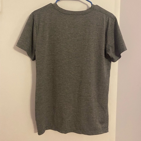 Adidas Short sleeve T-shirt size large - Picture 3 of 4